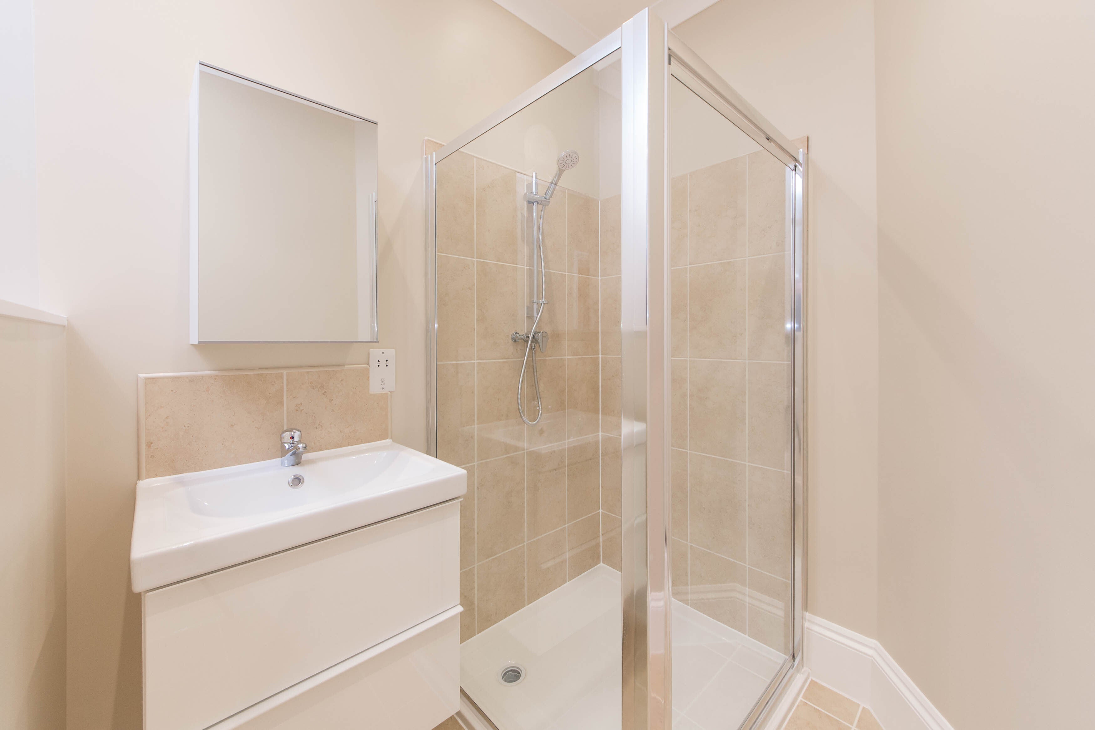Flat Franklins Row in Greater London
