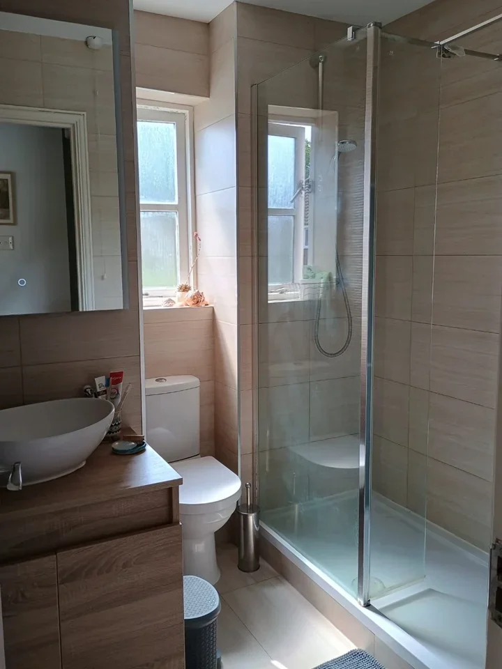 House Devoil Close in Guildford