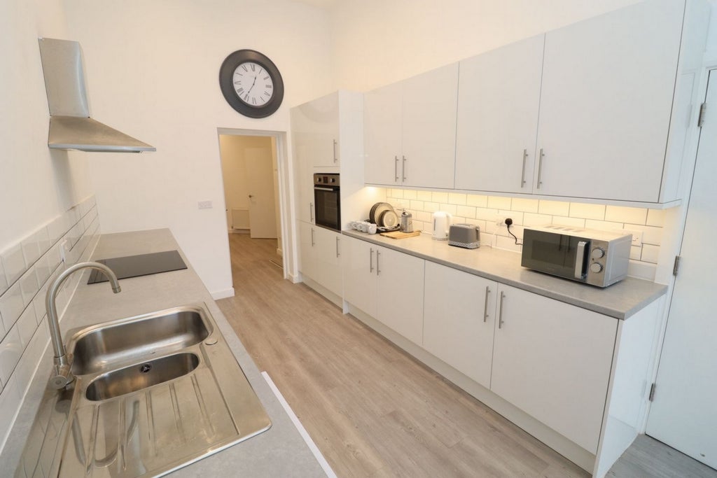Room Globe Road in Greater London