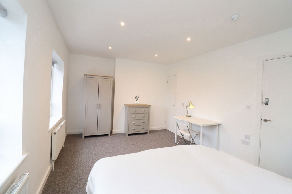 Room Globe Road in Greater London