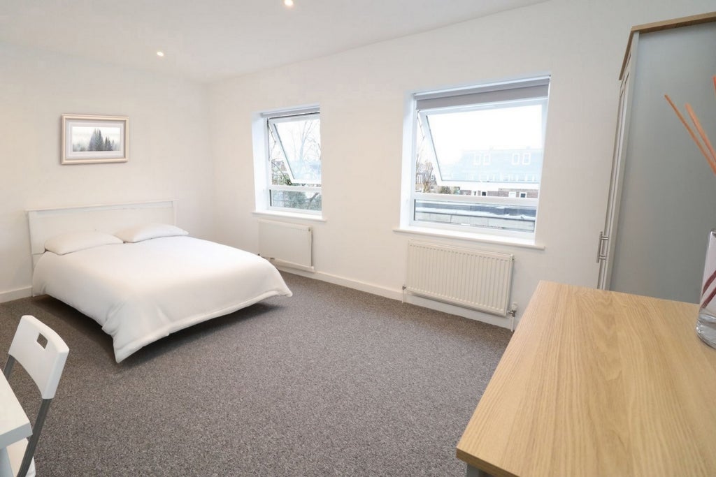 Room Globe Road in Greater London