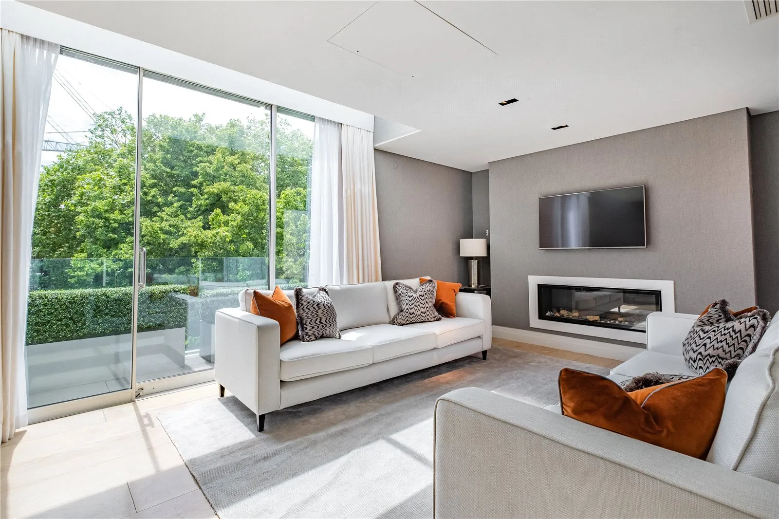 Flat North Audley Street in City of Westminster