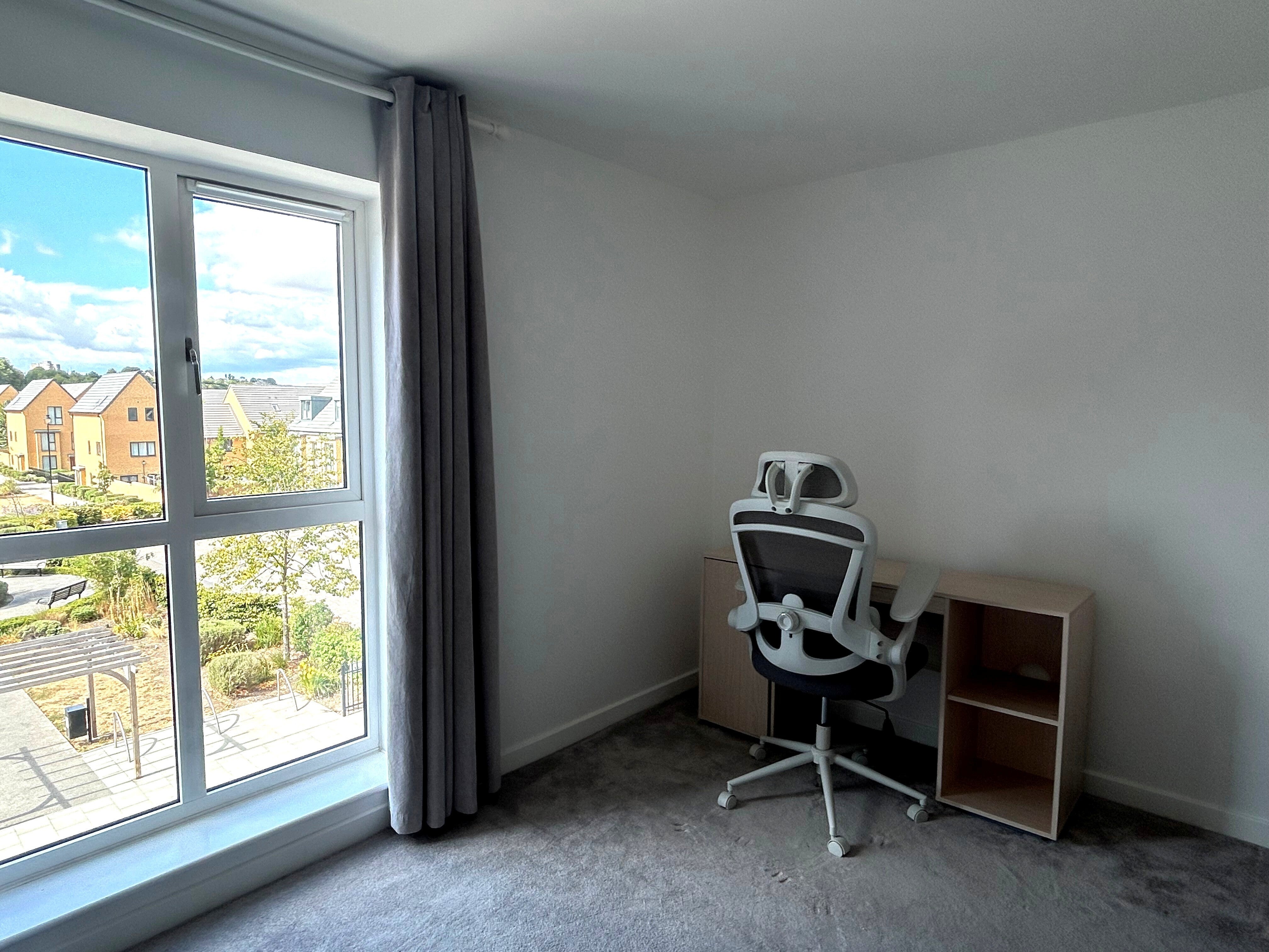 Room Mottram Road in Gravesham