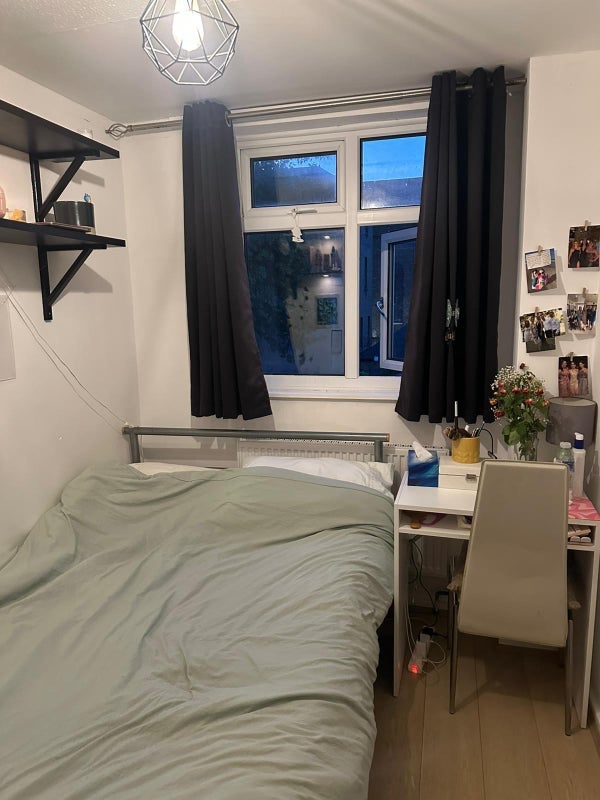 Room Mansford Street in Greater London