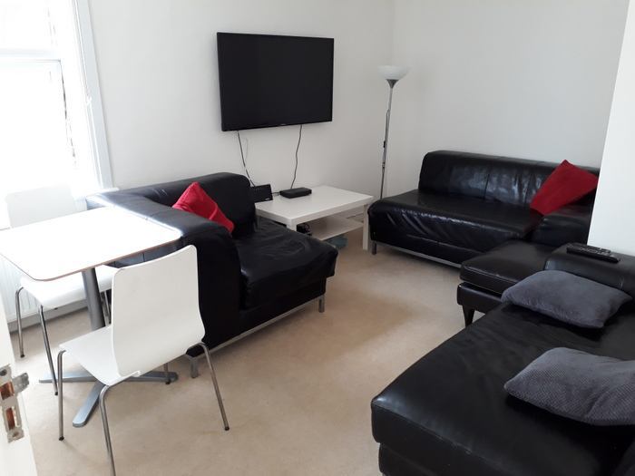 Room Pelham Road in Greater London