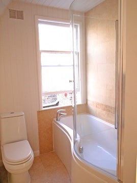 Room Pelham Road in Greater London