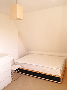 Room Pelham Road in Greater London