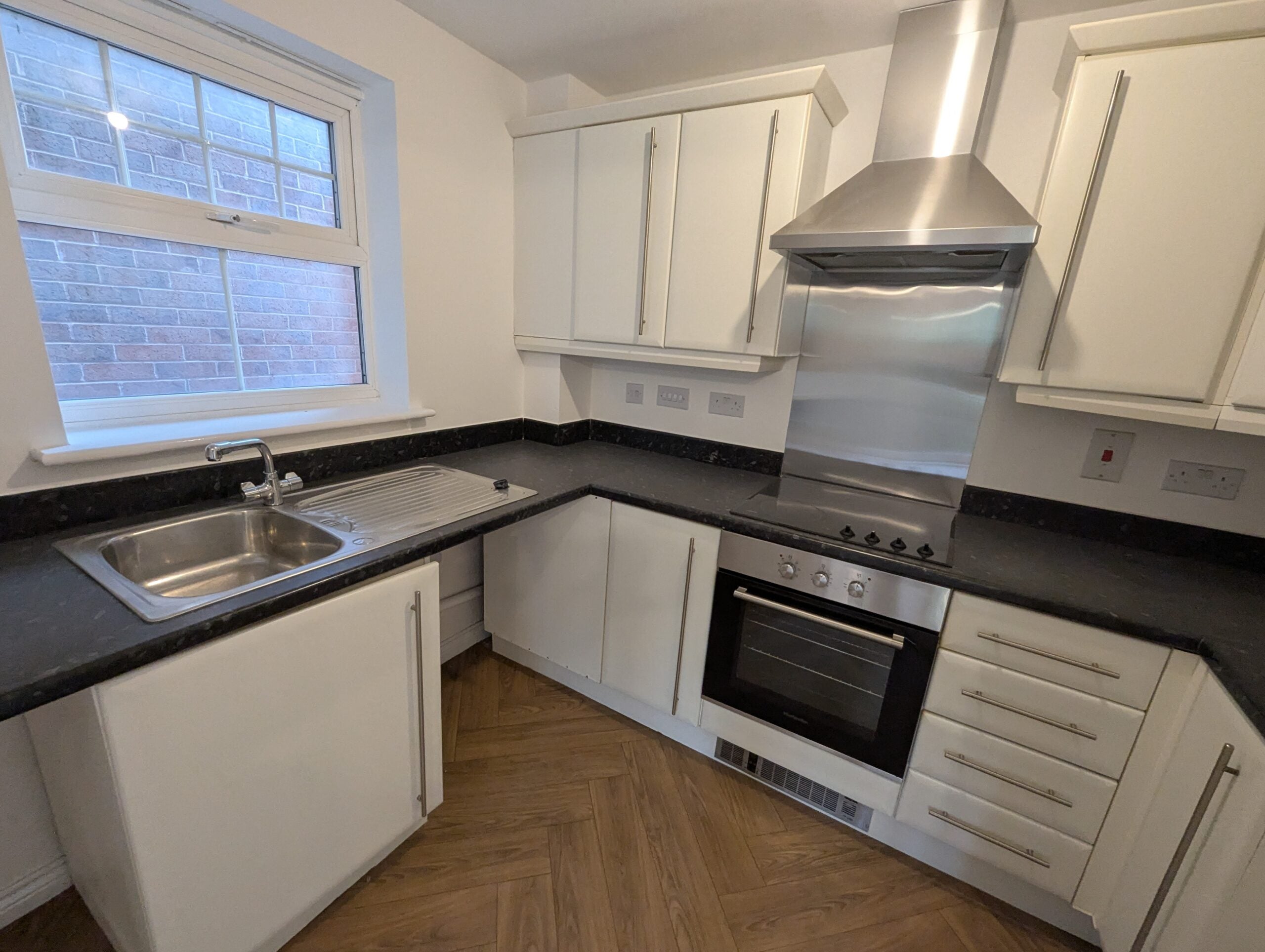Flat Stonemere Drive in Radcliffe