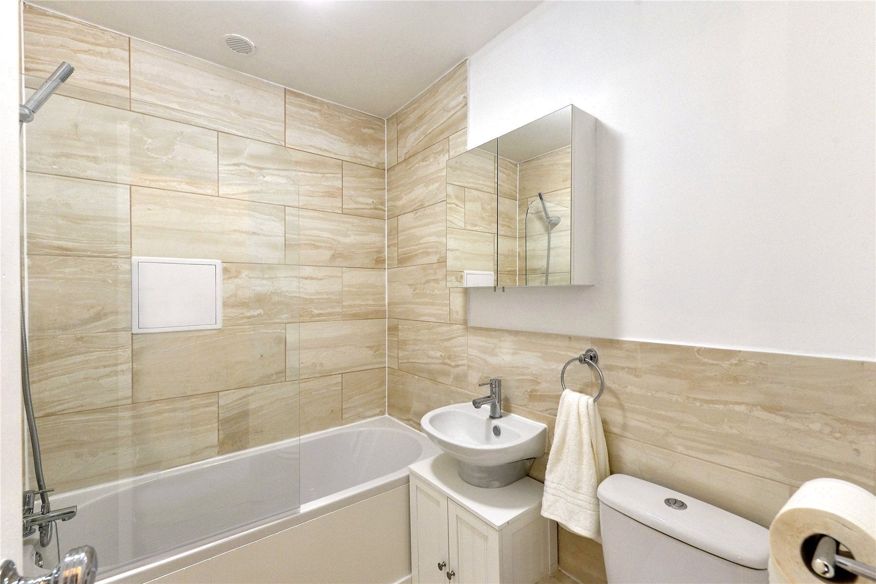 Flat Nevern Square in Greater London