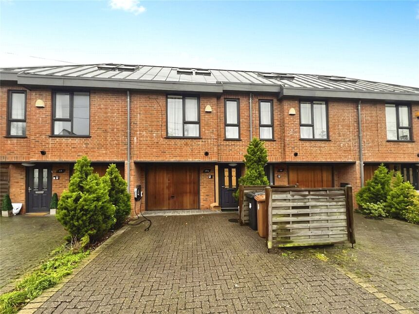 House Windmill Street in Hertsmere