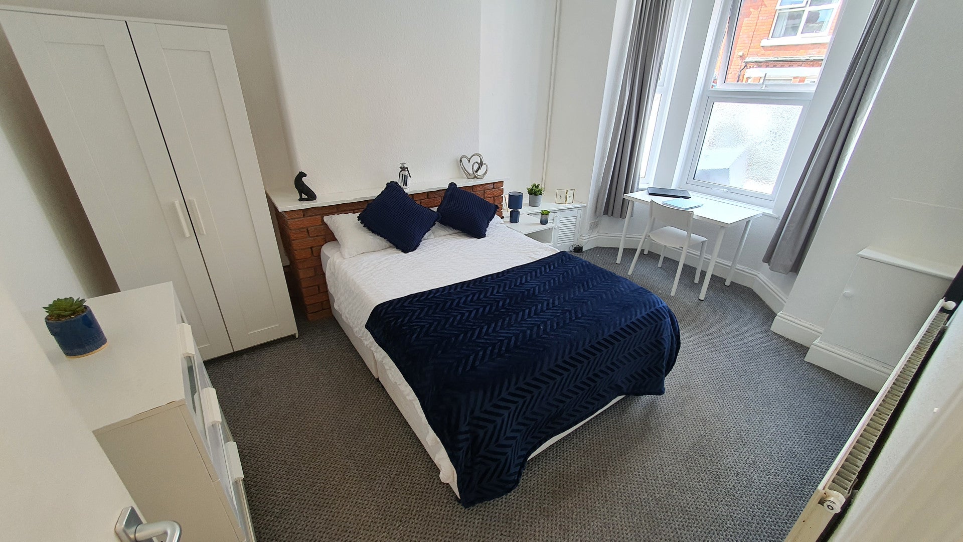 Room West Lorne Street in Chester