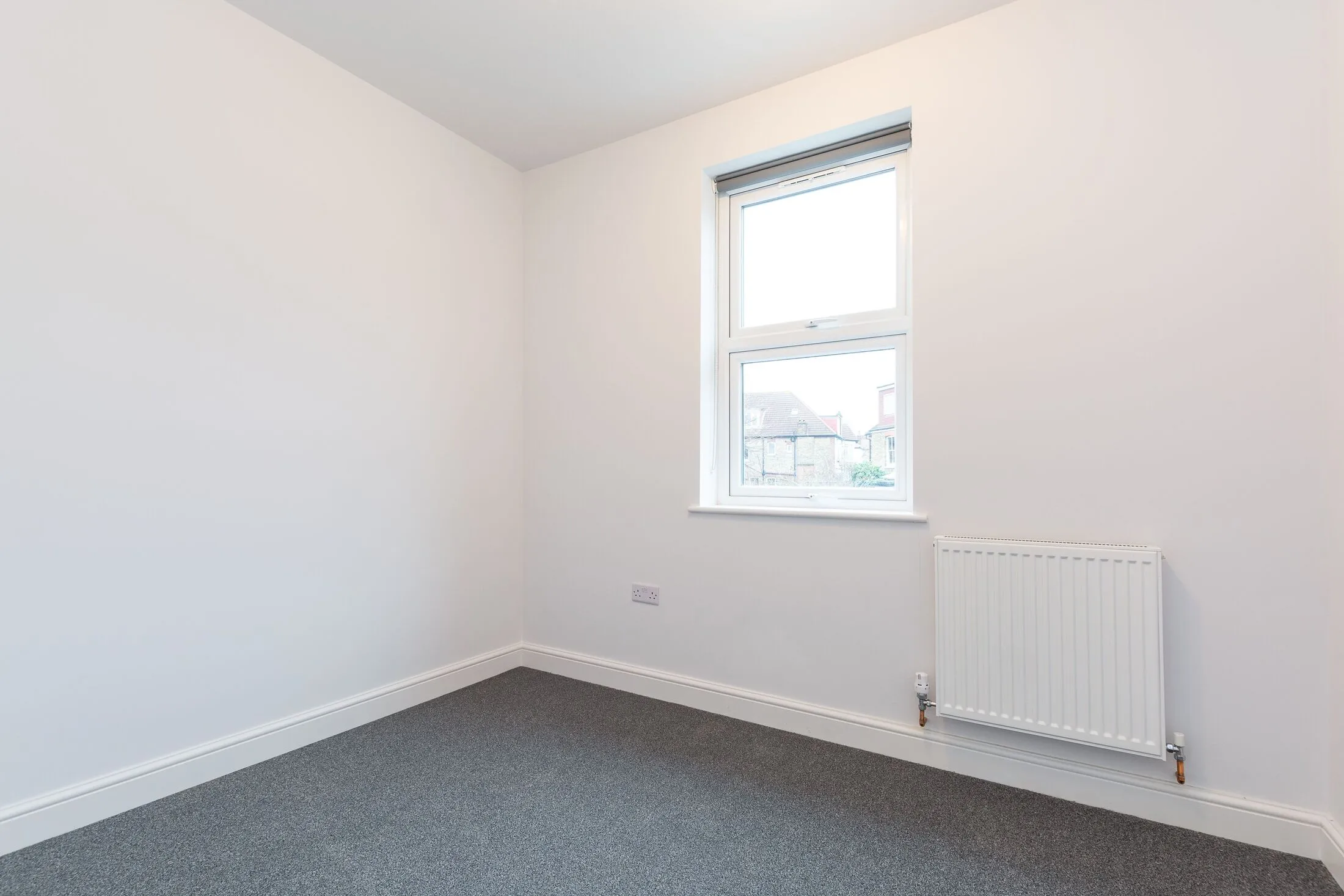 Flat Loveday Road in Greater London