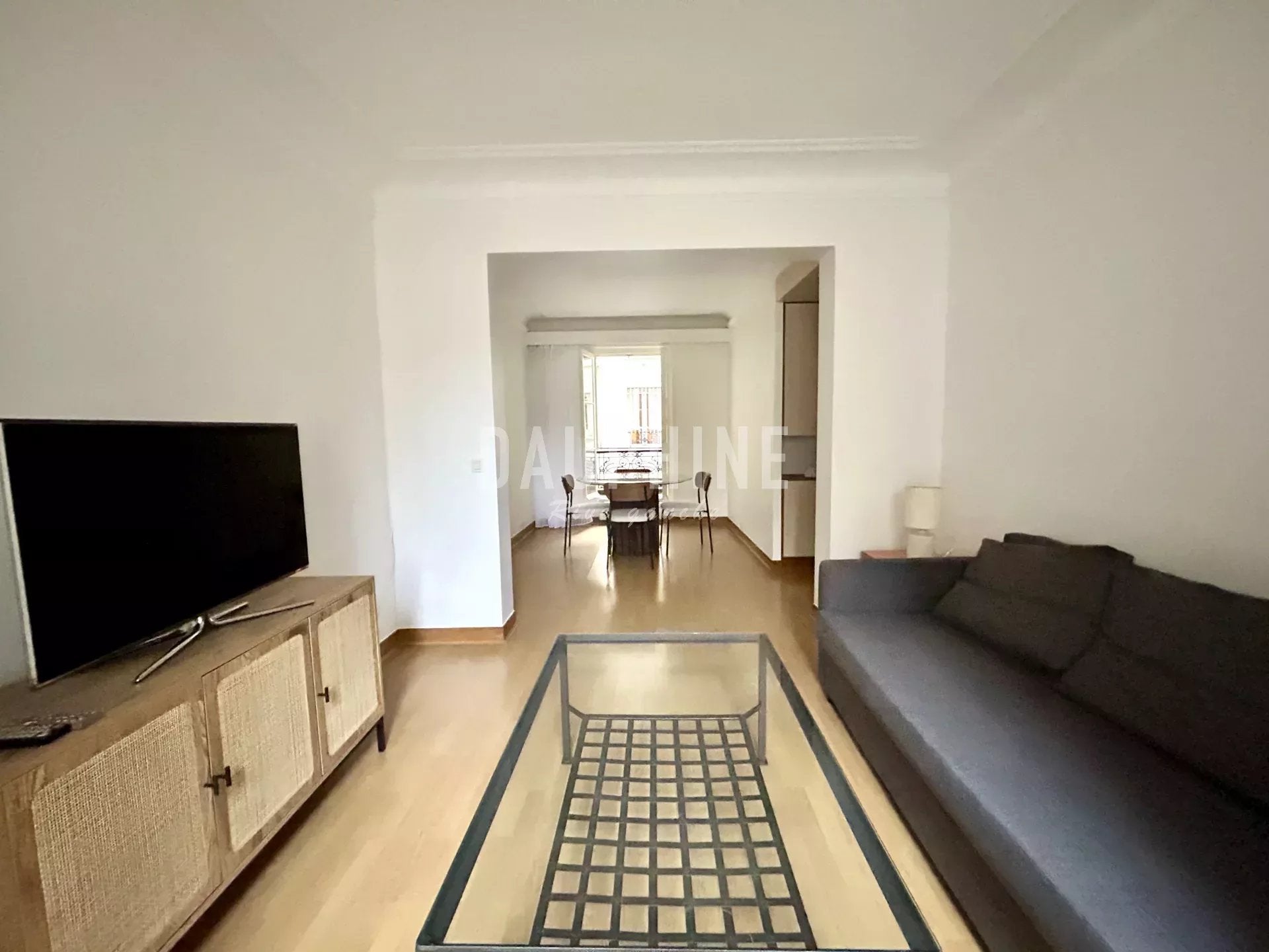 Flat Cité de Varenne in Paris
