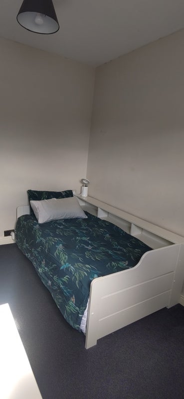Room Cartland Road in Birmingham