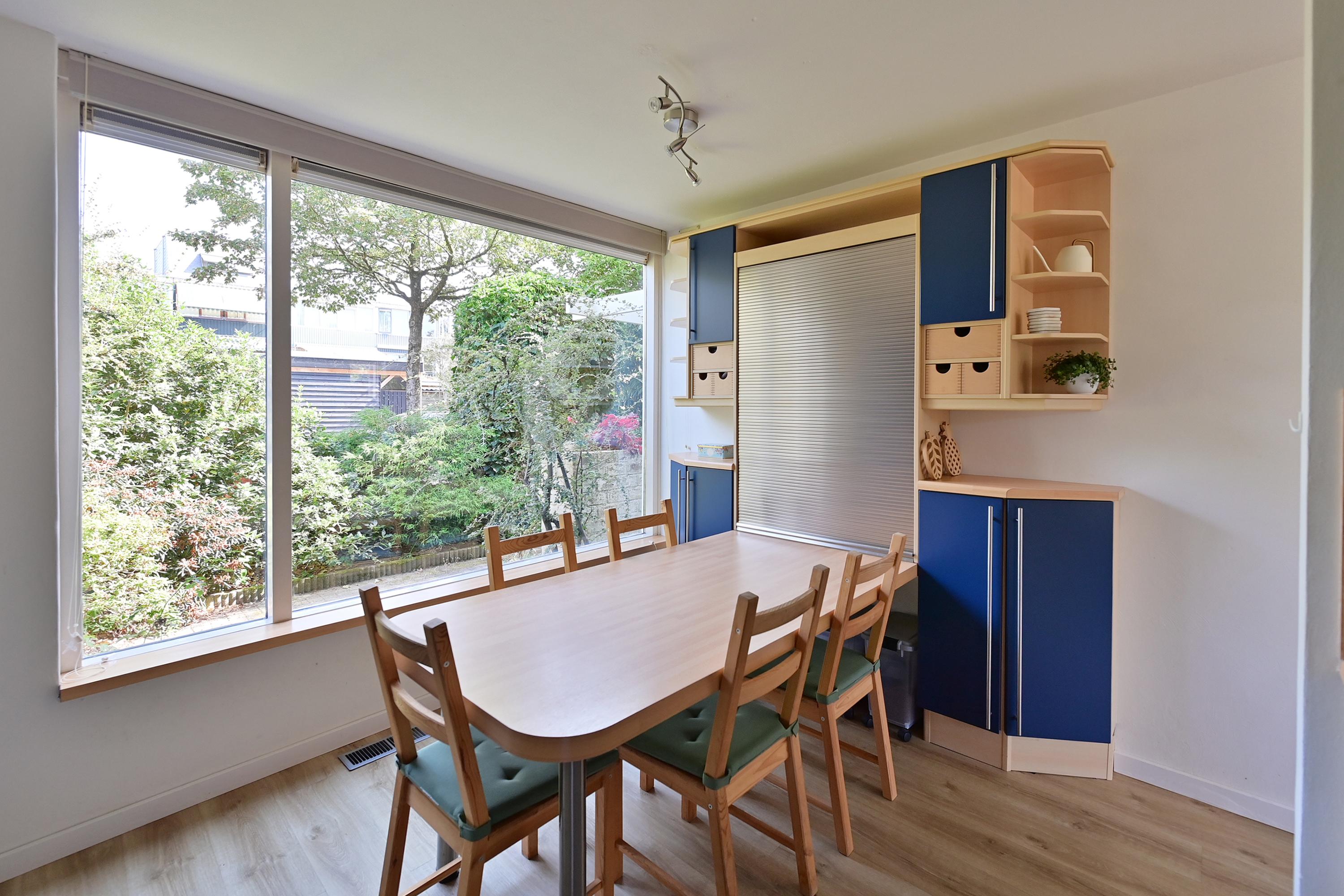 Tussenwoning te koop: Want 6, Huizen
