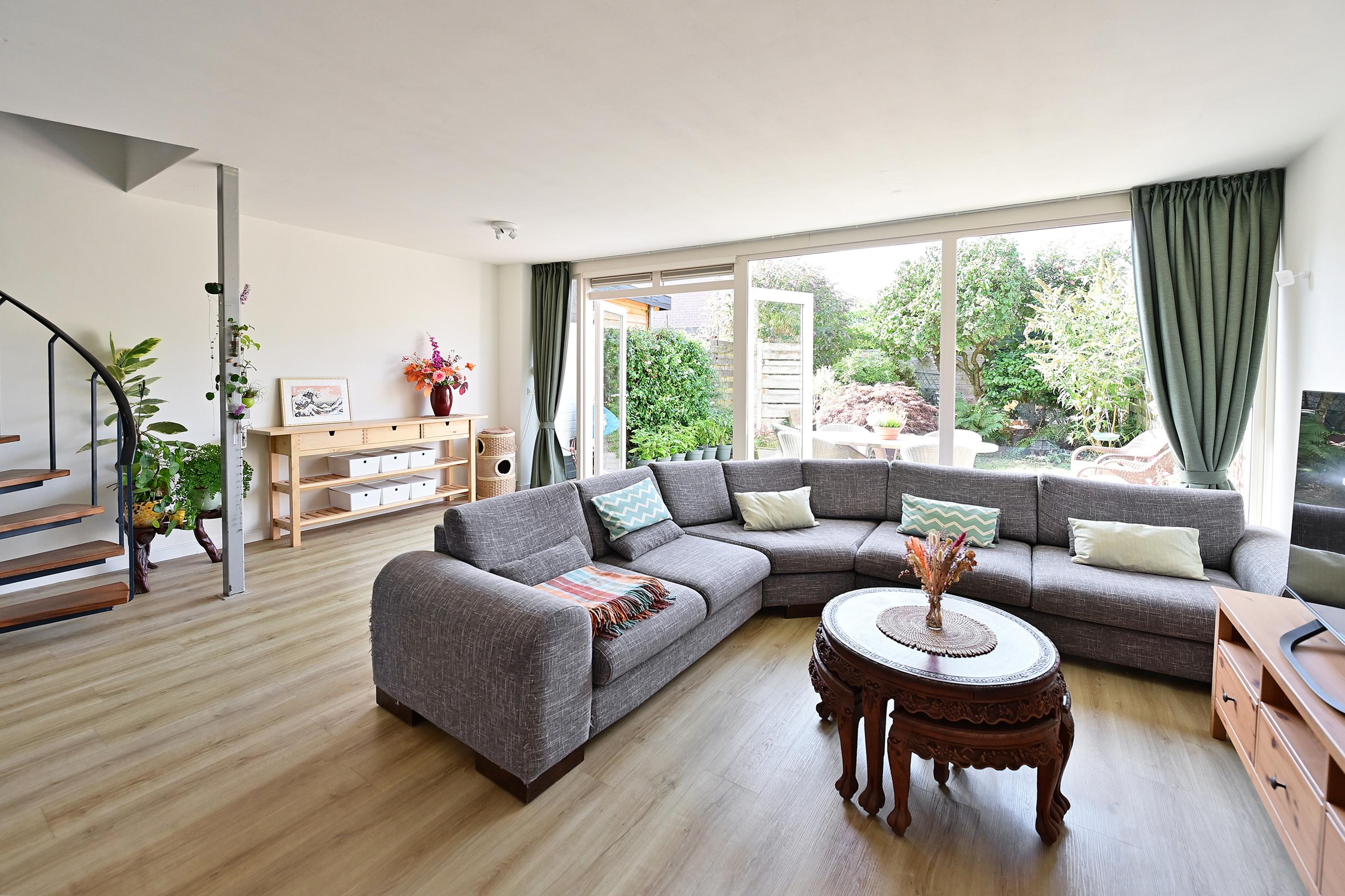 Tussenwoning te koop: Want 6, Huizen