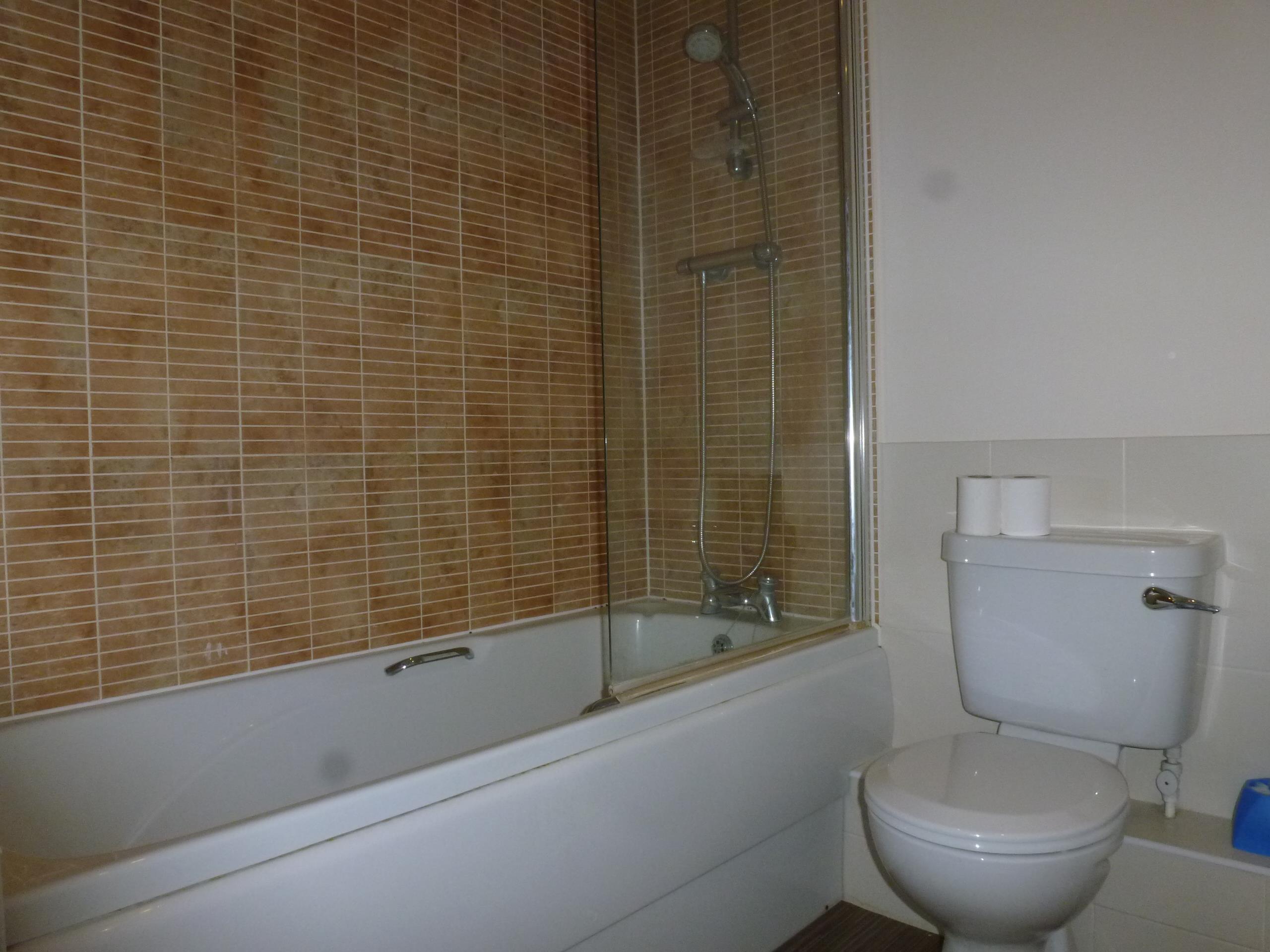 Flat Whippendell Road in Watford