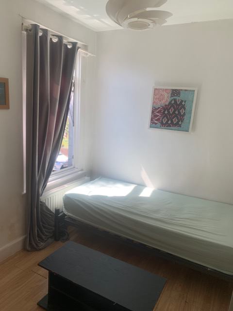 Room Belgrave Road in Greater London