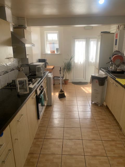 Room Belgrave Road in Greater London