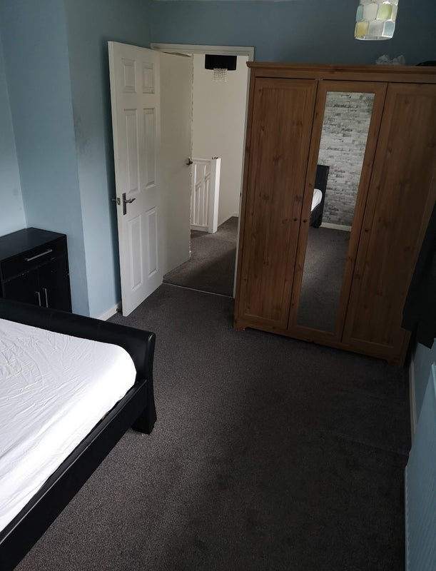 Room Spring Plat in Crawley