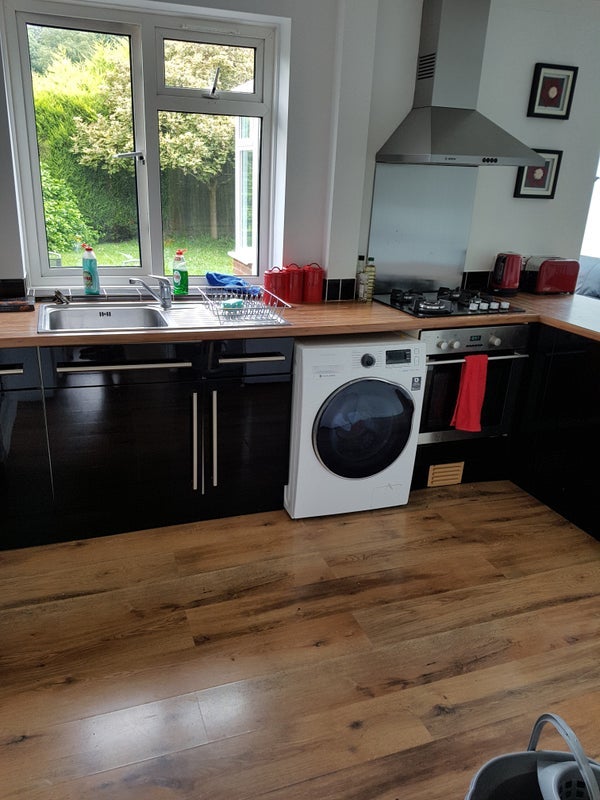 Room Spring Plat in Crawley