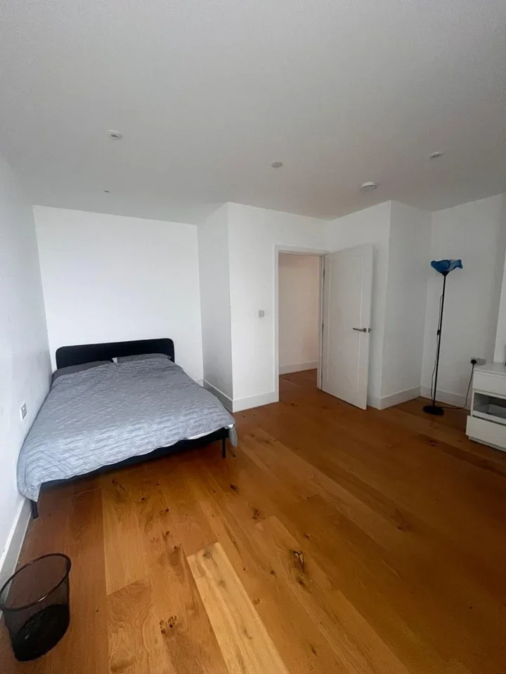 Flat Greatorex Street in Greater London