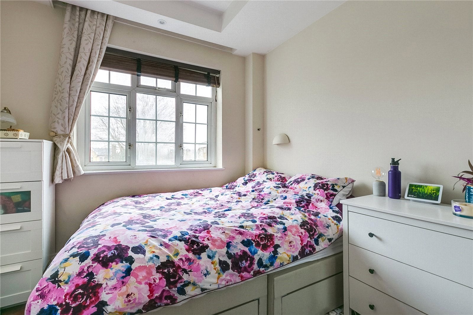 Flat Macaulay Road in Greater London