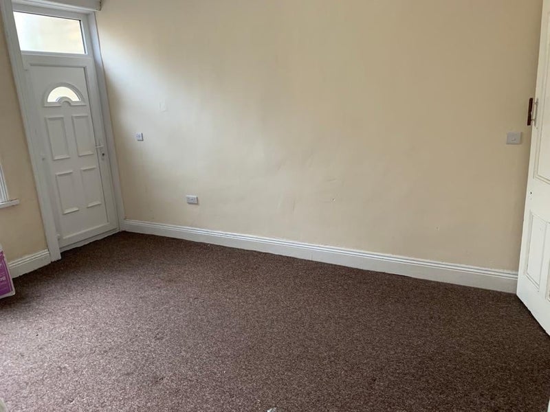 Room Legrams Lane in Bradford