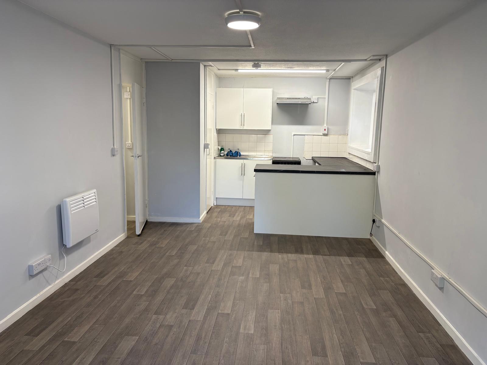 Flat Croyde Close in Leicester