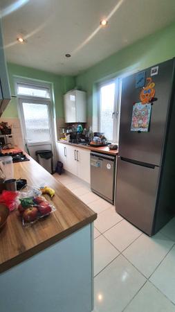 Room Watford Way in Greater London