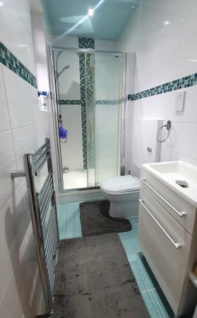 Room Watford Way in Greater London