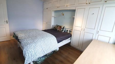 Room Watford Way in Greater London