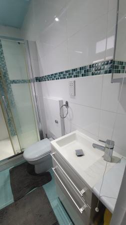 Room Watford Way in Greater London