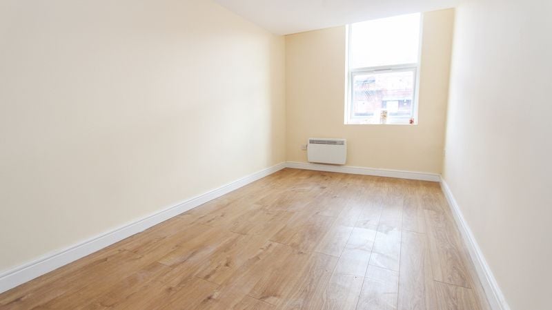 Flat Cricklewood Lane in Greater London
