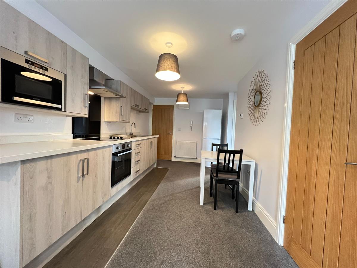 Flat Millicent Road in Nottingham