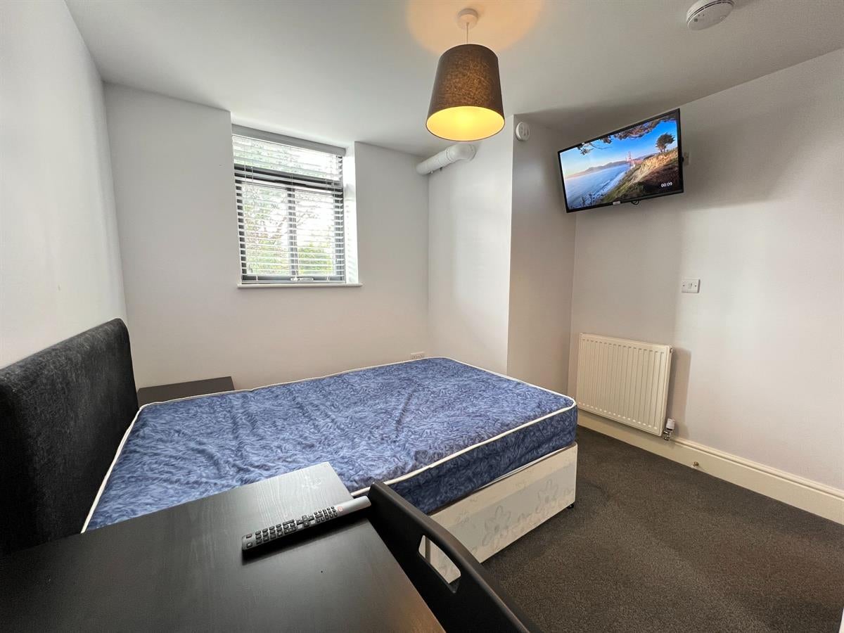 Flat Millicent Road in Nottingham