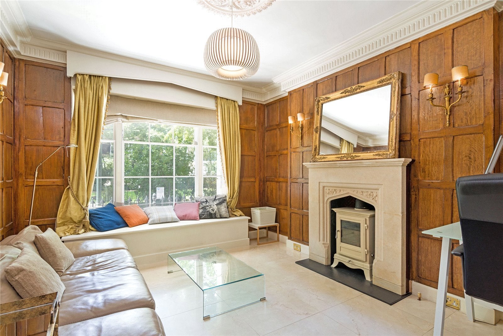Flat Brompton Square in Greater London