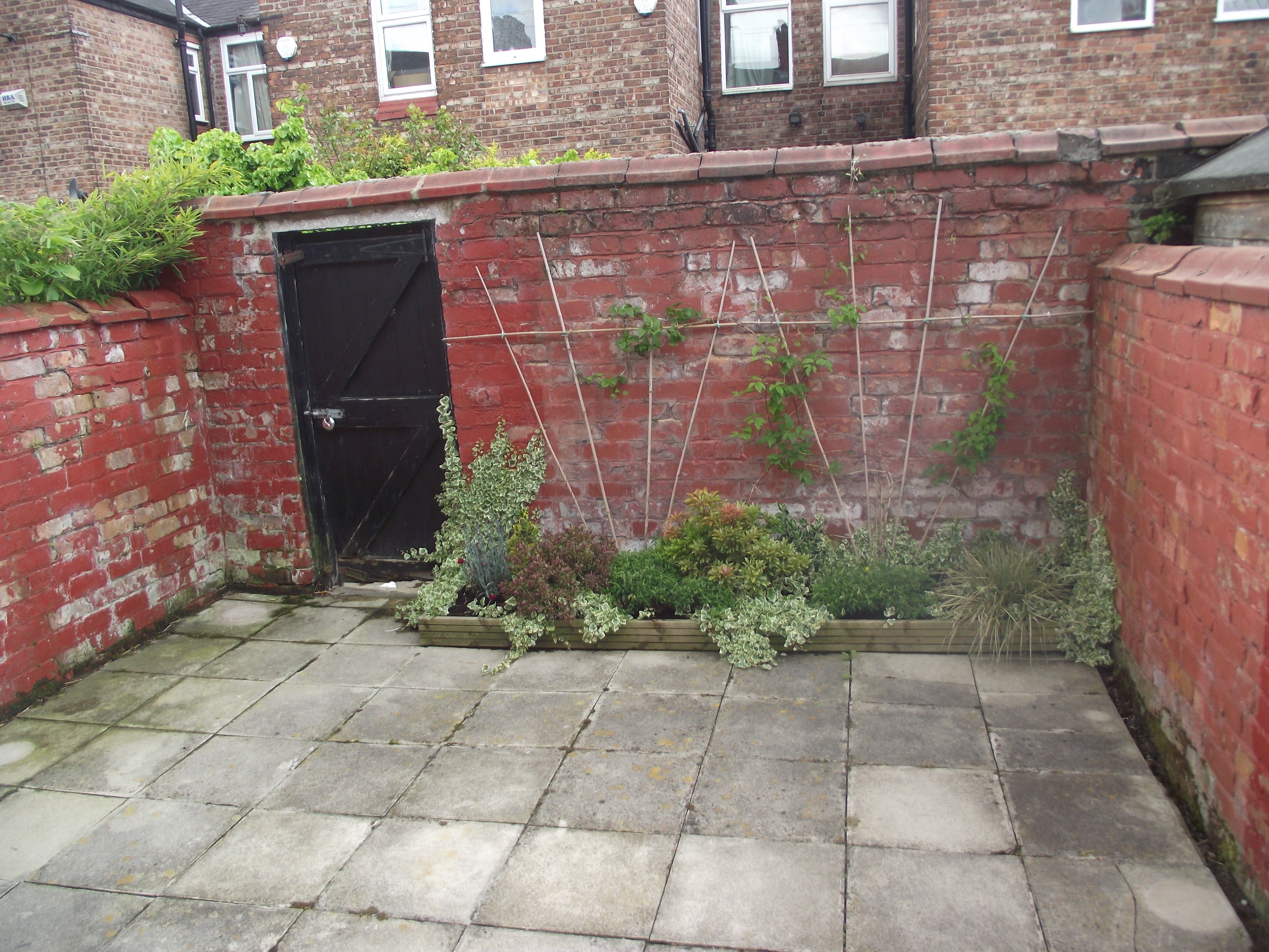 House Dorset Avenue in Manchester