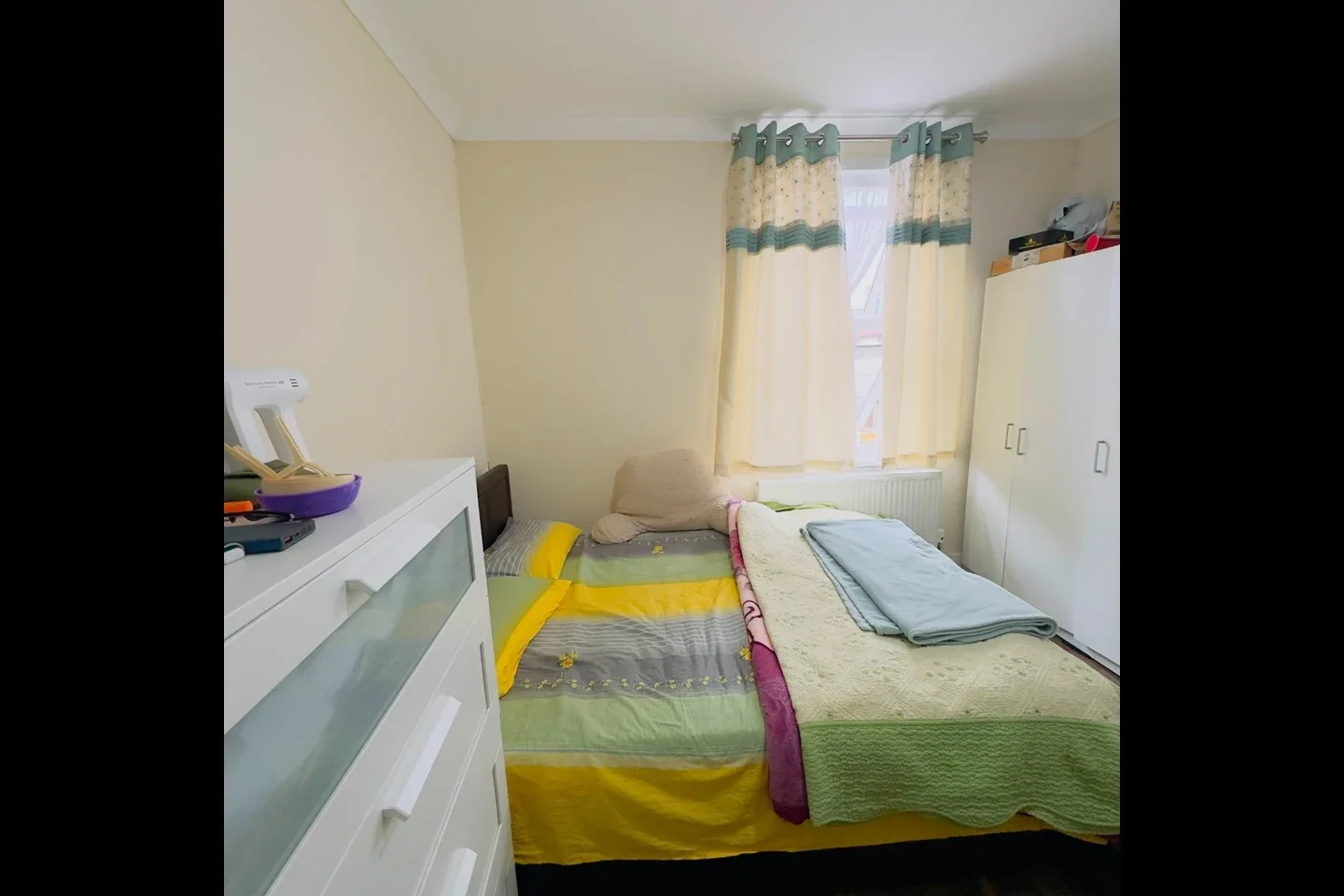 Room Richmond Road in Greater London