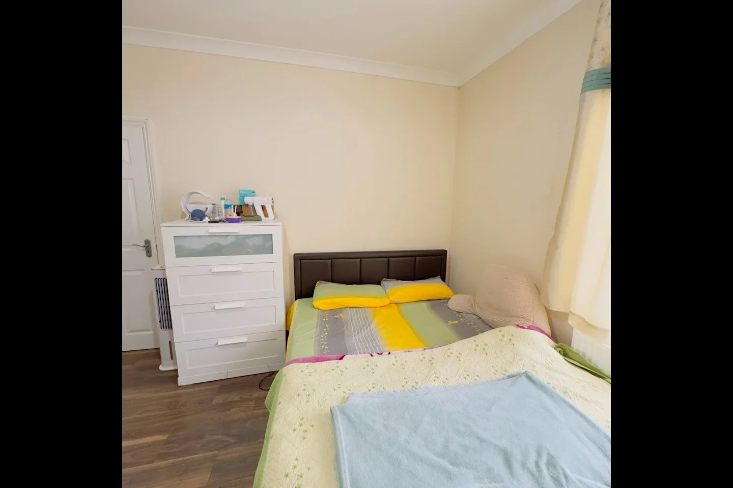 Room Richmond Road in Greater London