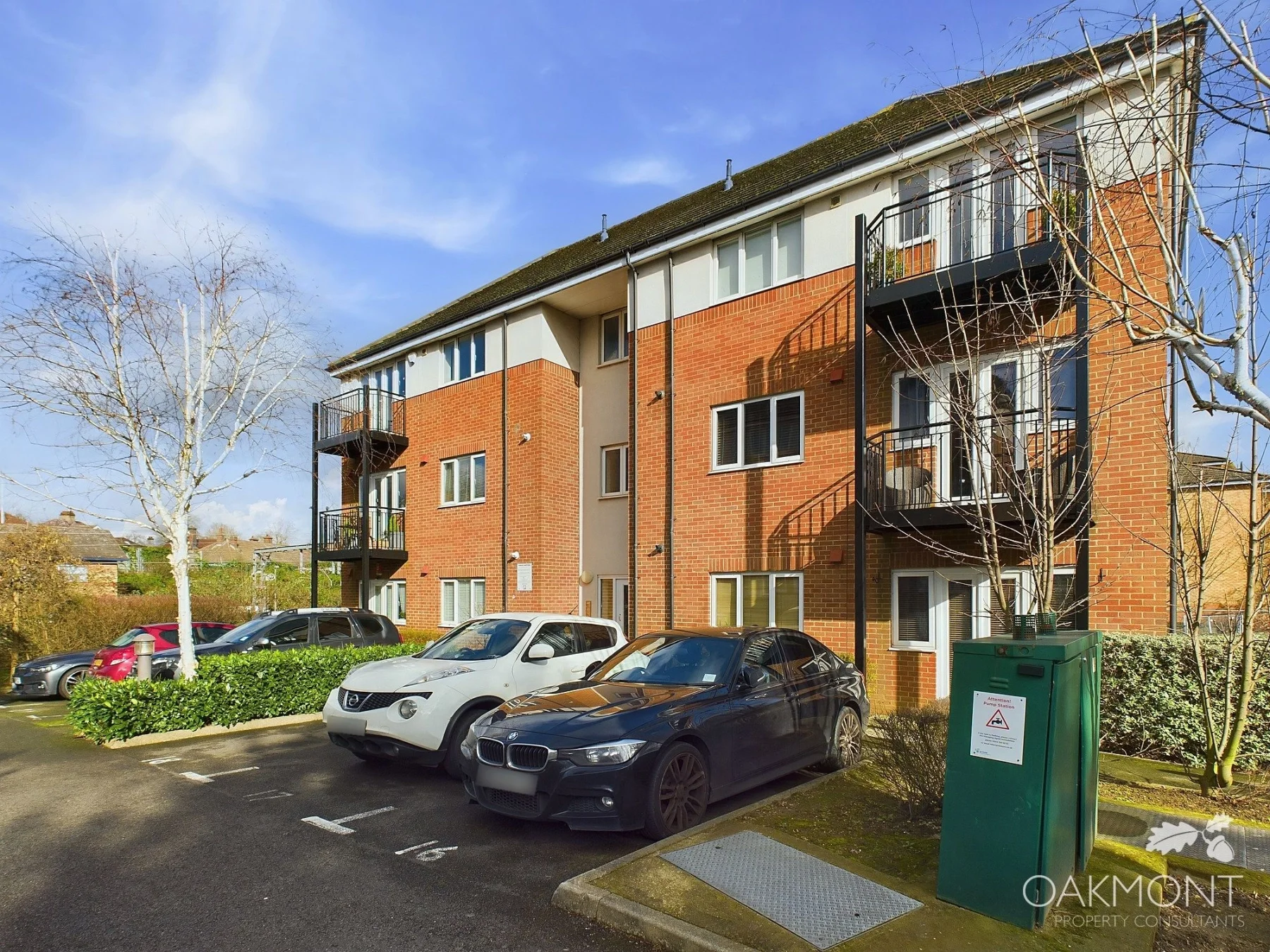 Flat Thomas Drive in Greater London