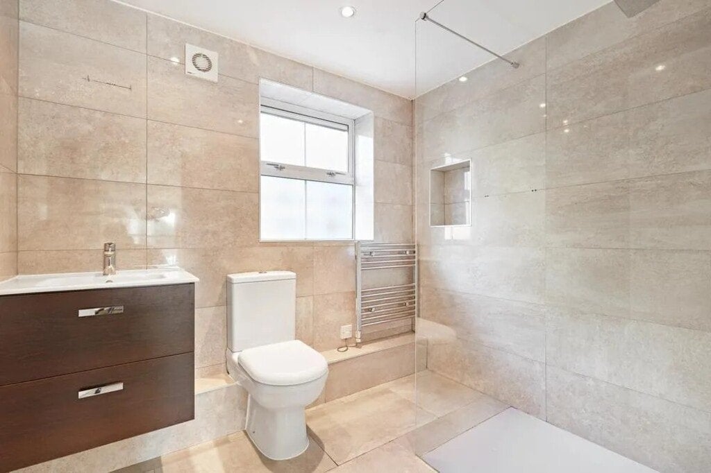 Flat Gunter Grove in Greater London