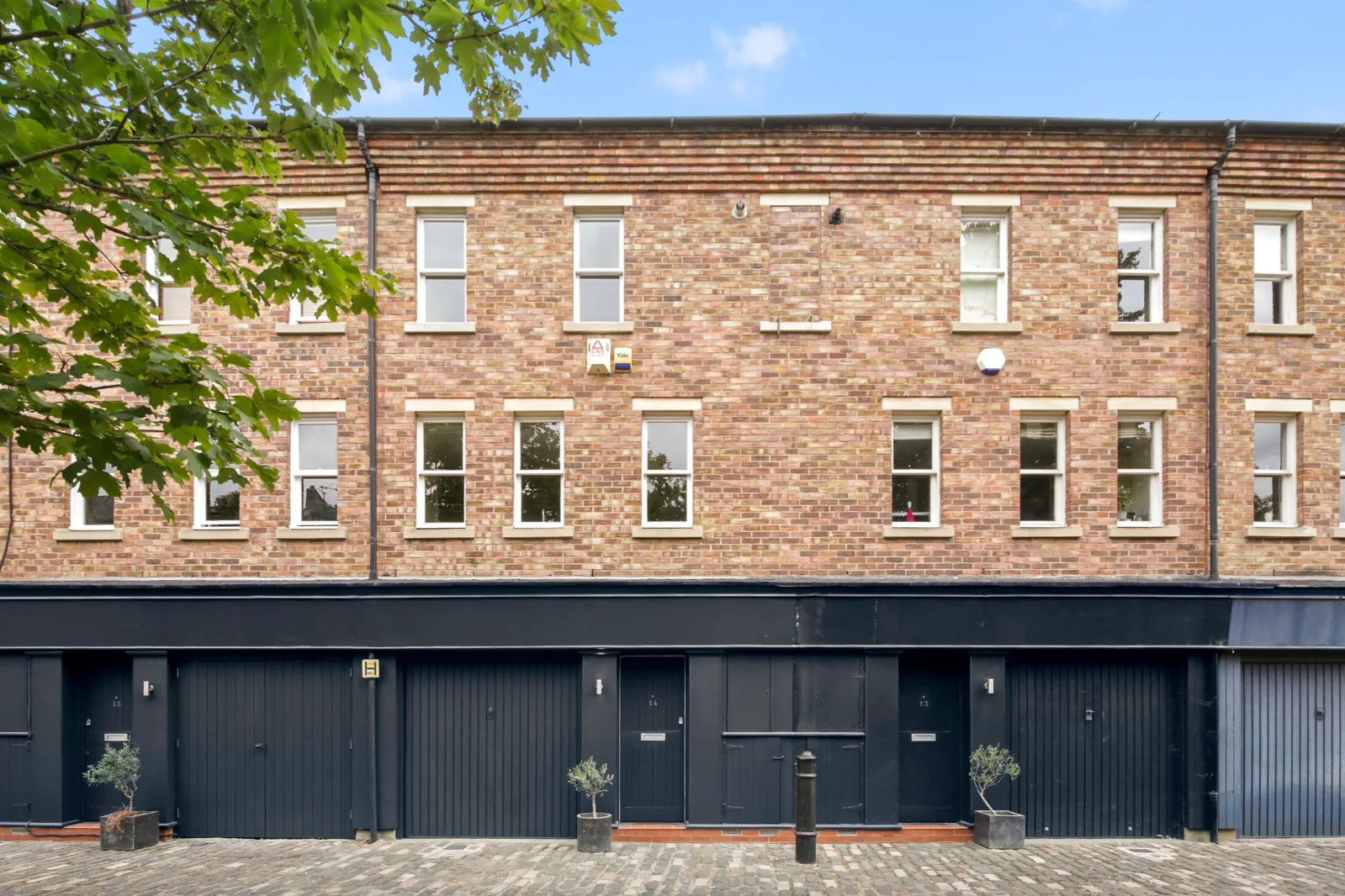 House St Paul's Mews in Greater London