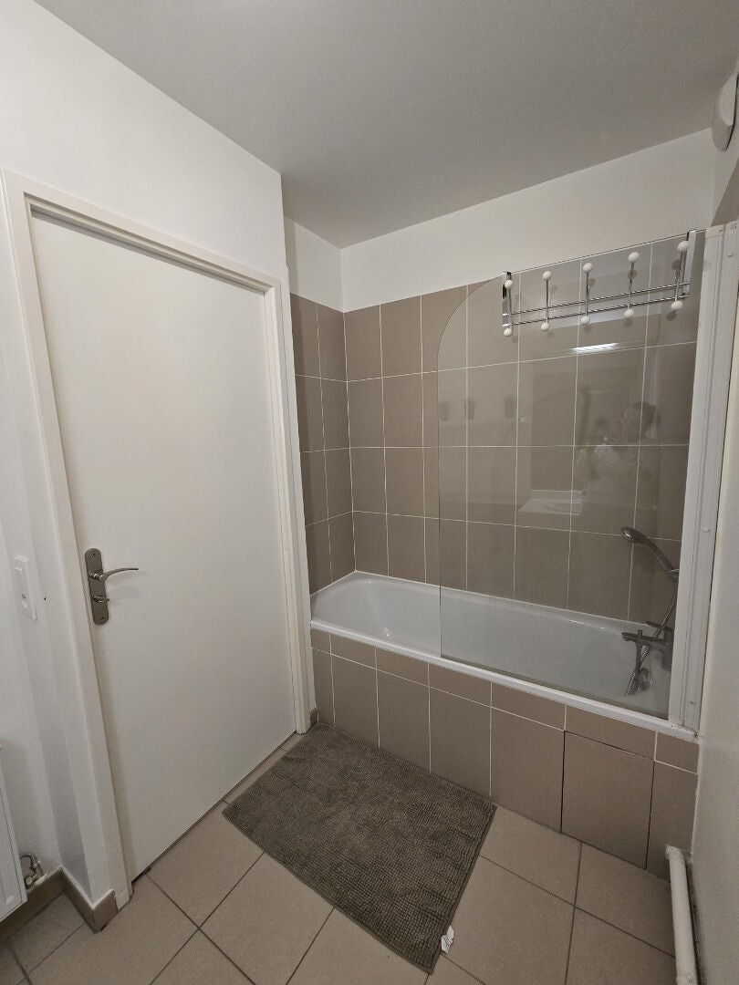 Appartement Place Léon Cassé à Corbeil-Essonnes