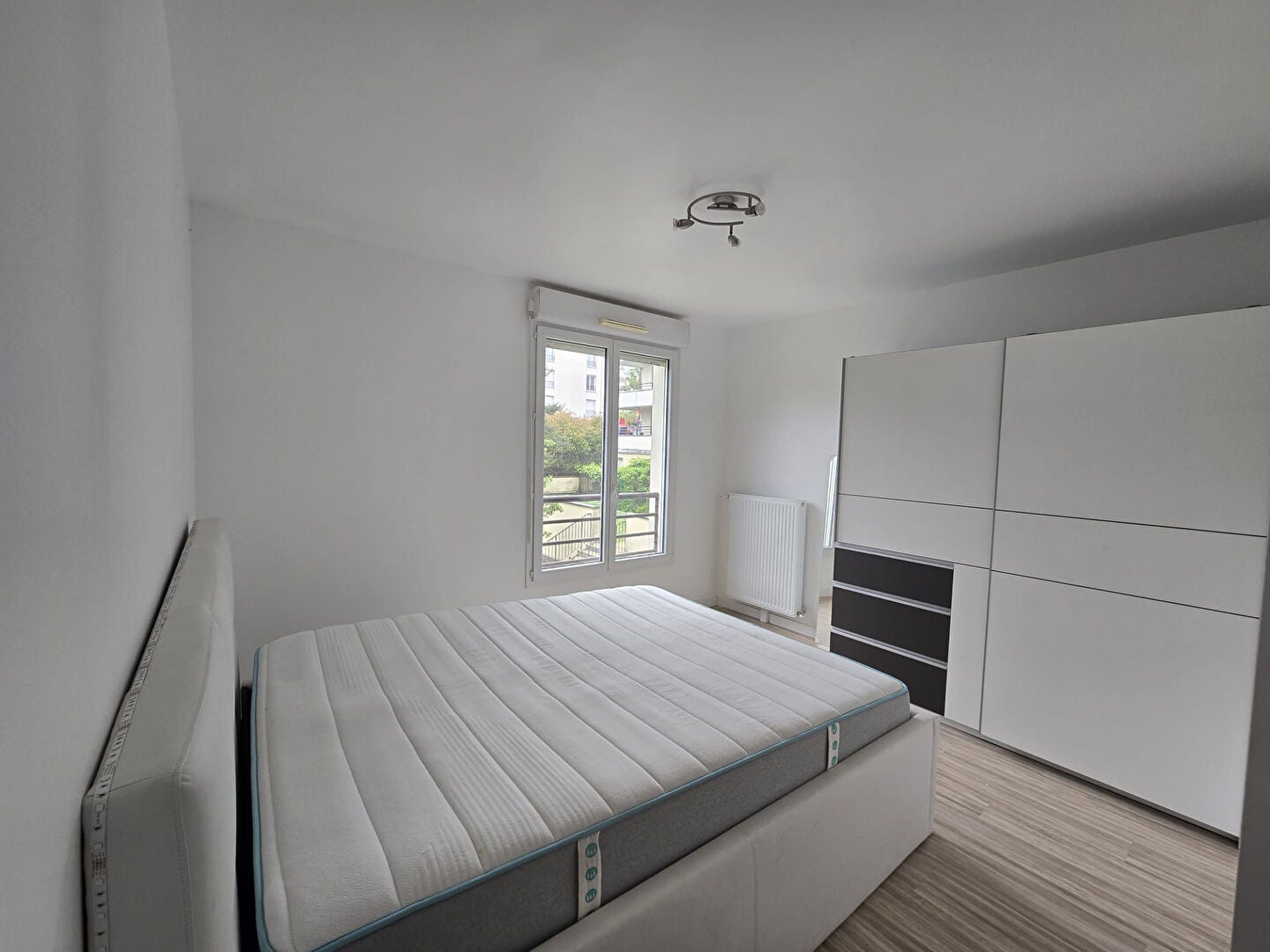 Appartement Place Léon Cassé à Corbeil-Essonnes