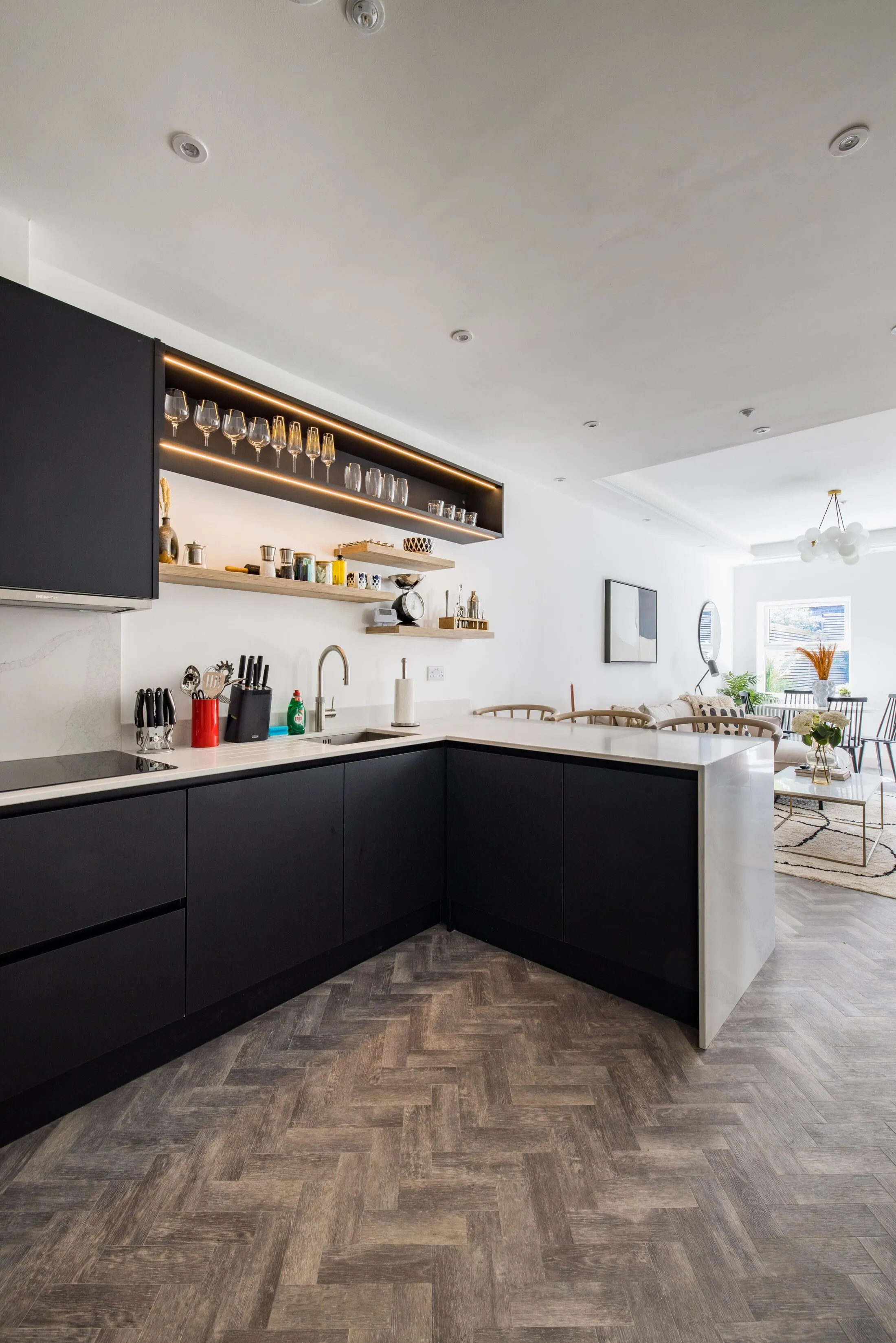 Flat Lavender Hill in Greater London