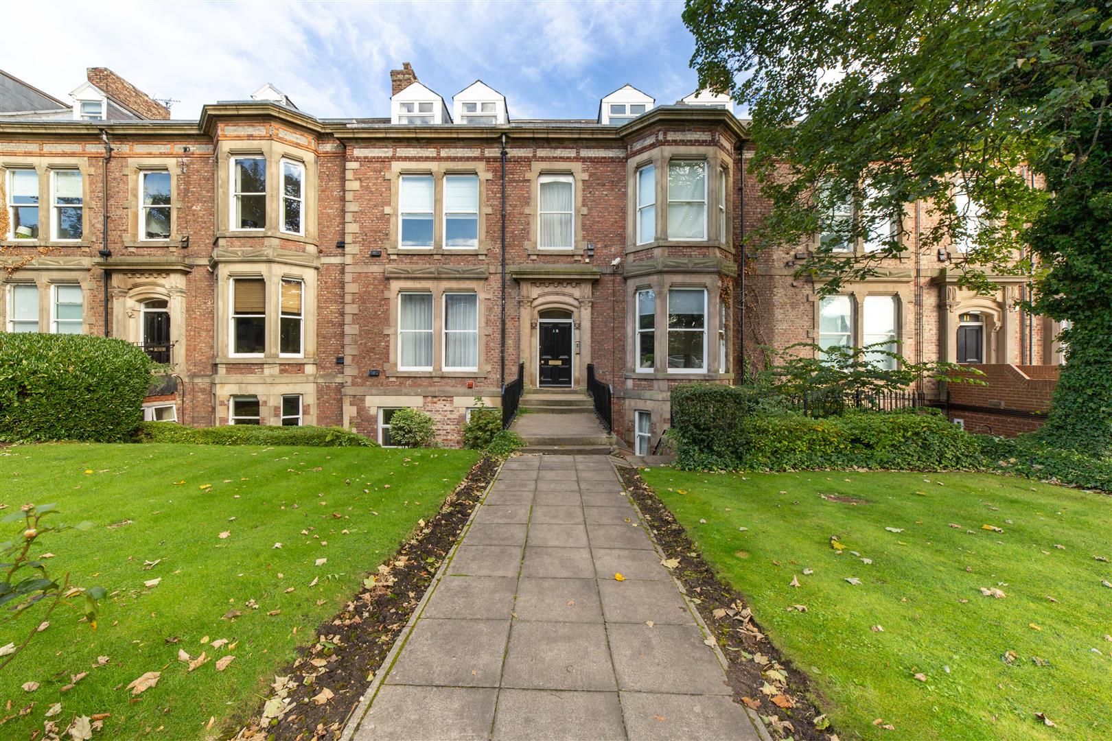 Flat Osborne Terrace in Newcastle upon Tyne