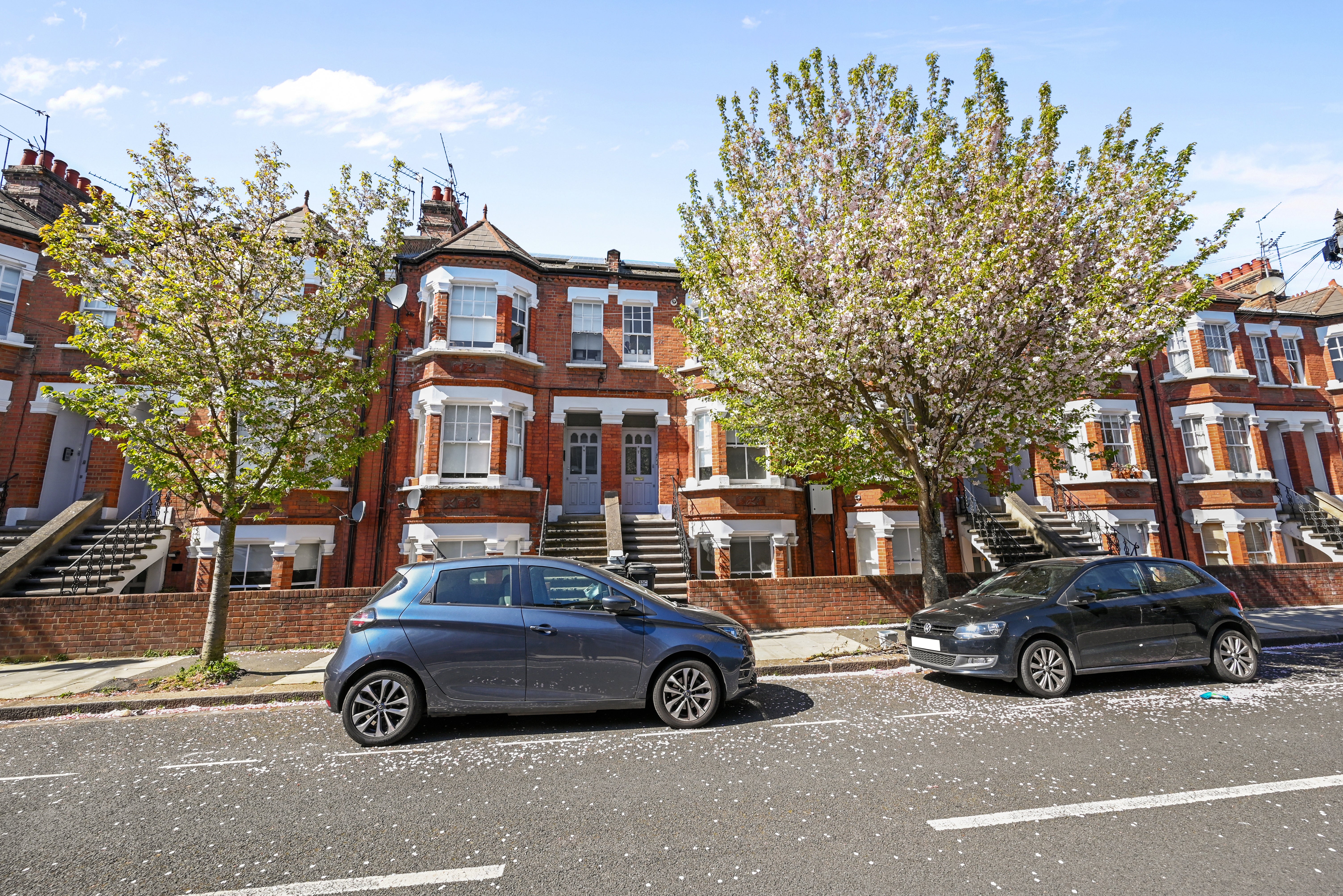 Flat Curwen Road in Greater London