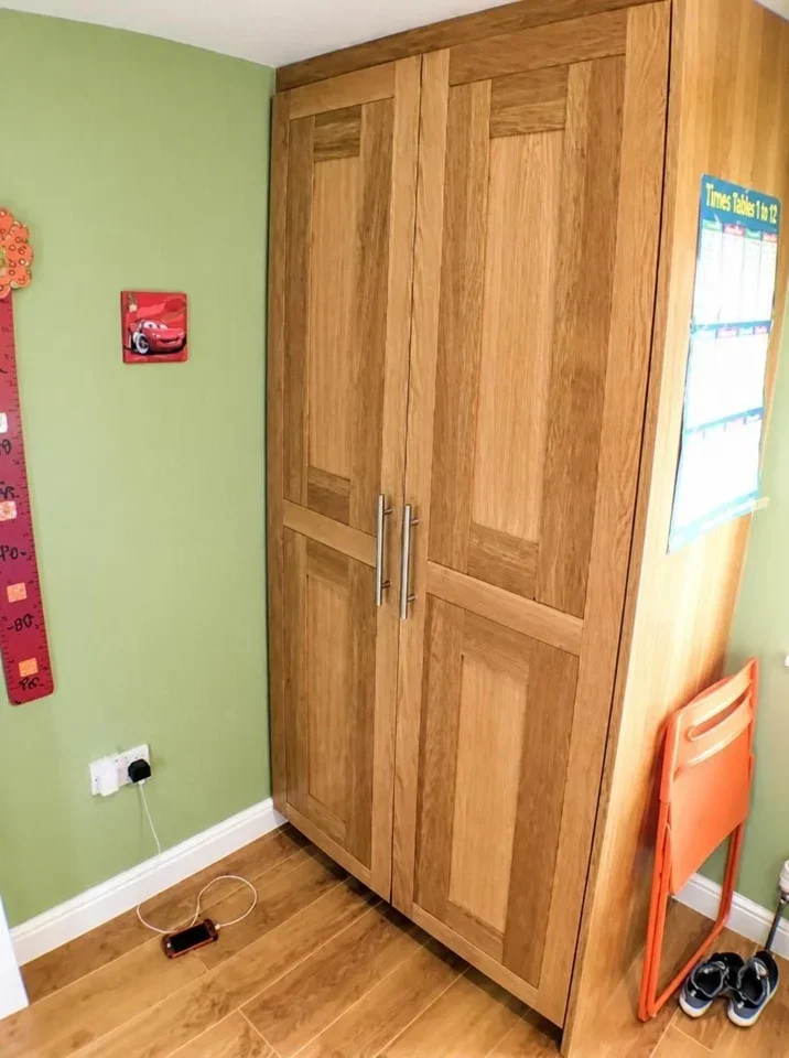 Room West Grove in Greater London