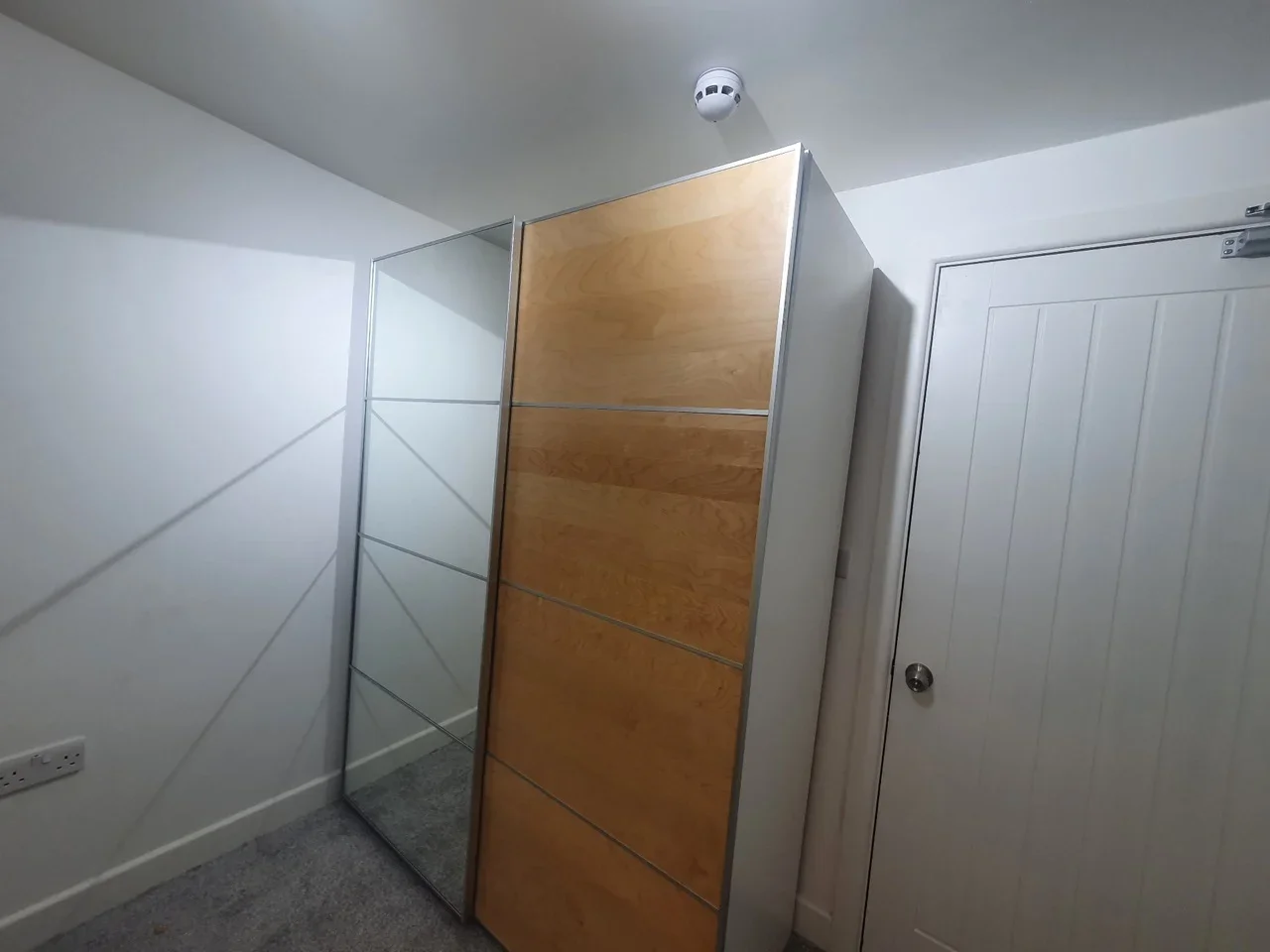 House Ruxley Close in Epsom and Ewell